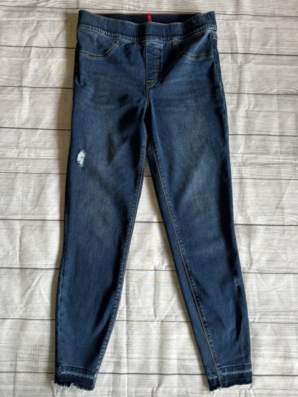 SPANX Distressed Skinny Jeans Dark Wash Raw Hem Pull-On Jeggings Size M - Picture 8 of 12